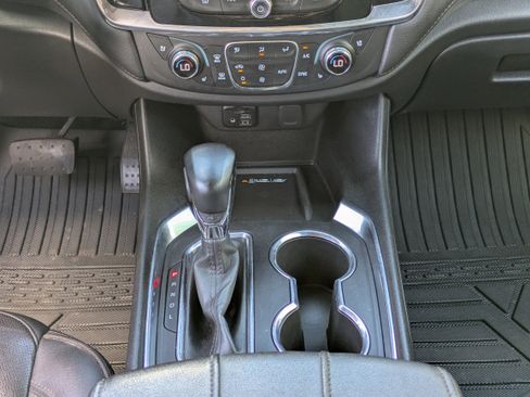 Used 2023 Chevrolet Traverse High Country image 21