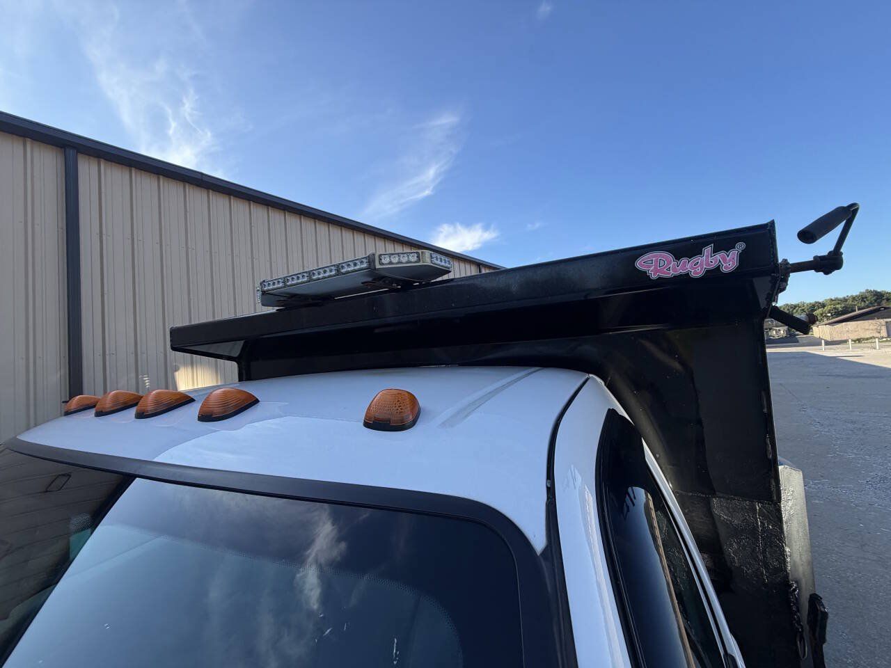 Used 2014 Ford F550 4x4 Regular Cab Super Duty image 22
