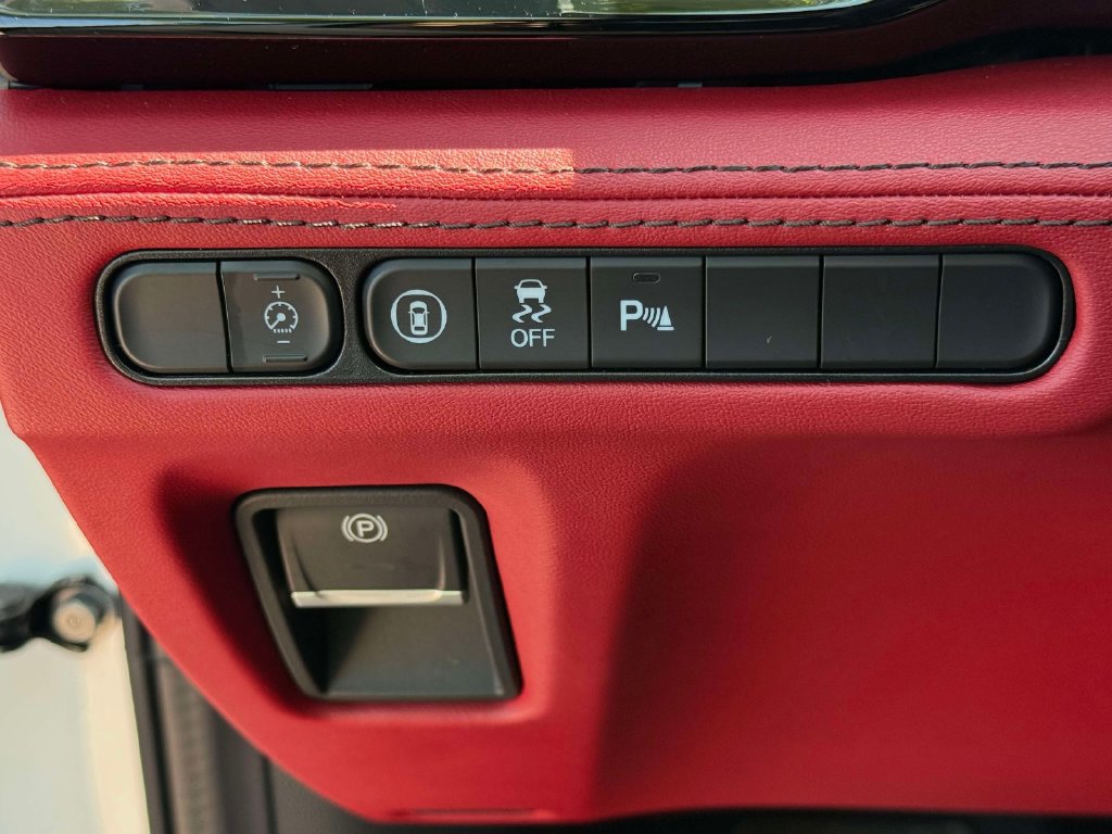 Certified 2025 Acura MDX A-Spec AWD/4WD image 31
