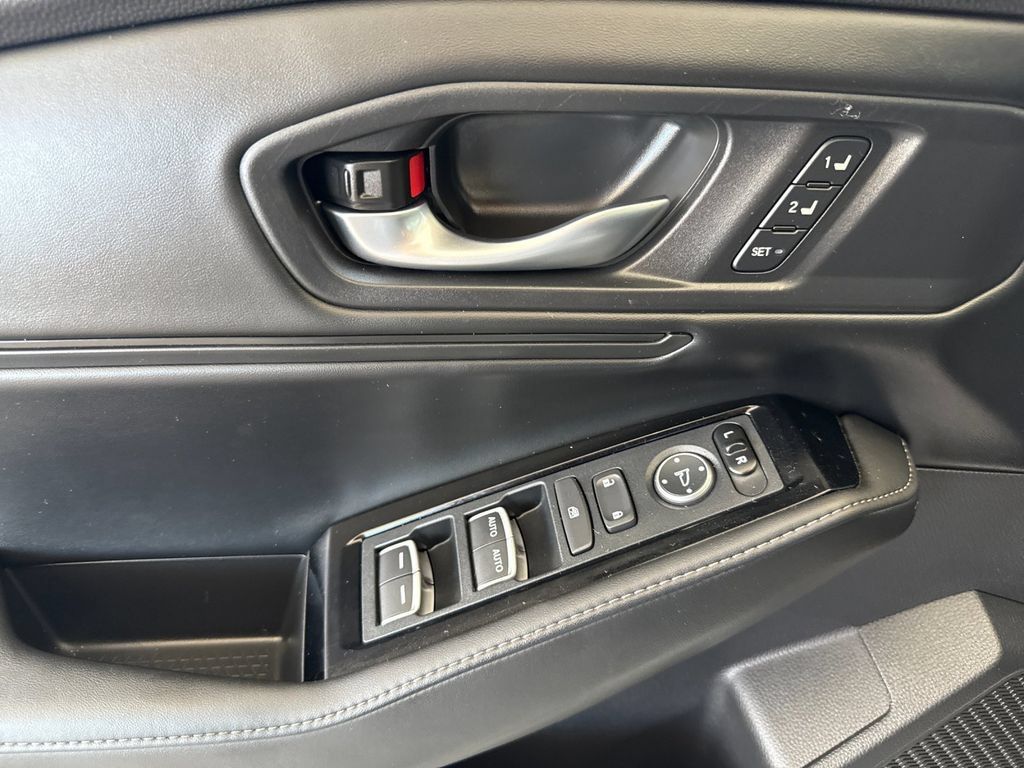 Used 2024 Honda Accord Touring image 10