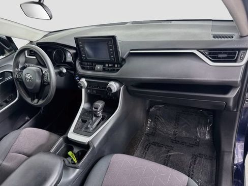 Certified 2019 Toyota RAV4 XLE w/ Convenience Package FWD image 31