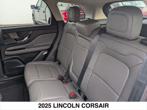 New 2025 Lincoln Corsair Reserve image 13