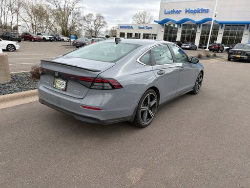 Used 2023 Honda Accord Sport image 4