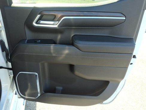 Used 2022 GMC Sierra 1500 SLT w/ SLT Convenience Package AWD/4WD image 19