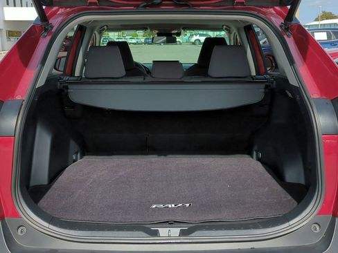 Used 2019 Toyota RAV4 XLE image 13