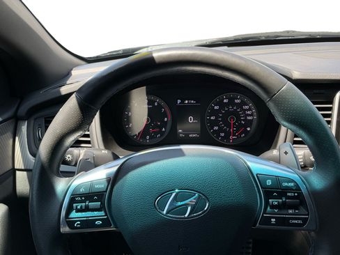Used 2018 Hyundai Sonata Limited w/ Cargo Package FWD image 12