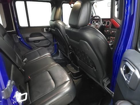 Used 2019 Jeep Wrangler Unlimited Rubicon w/ Dual Top Group image 17