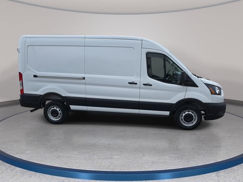 New 2026 Ford Transit 250 148 Medium Roof RWD image 4