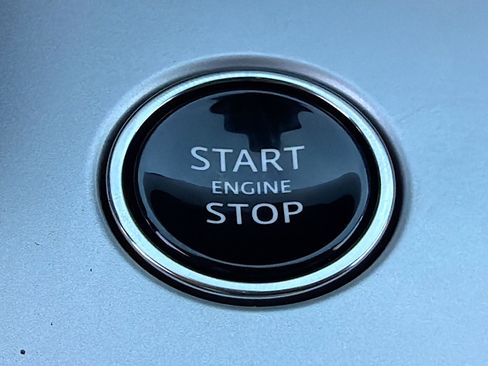 New 2026 Land Rover Range Rover SE image 37