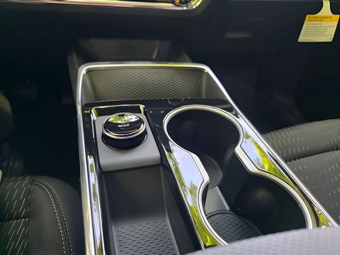 New 2026 Chevrolet Equinox LT w/ Safety and Technology Package image 23