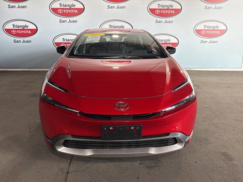 Used 2025 Toyota Prius Plug-In Hybrid image 2