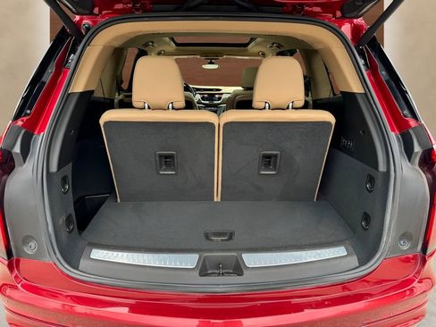 Used 2022 Cadillac XT6 Premium Luxury w/ Platinum Package AWD/4WD image 4