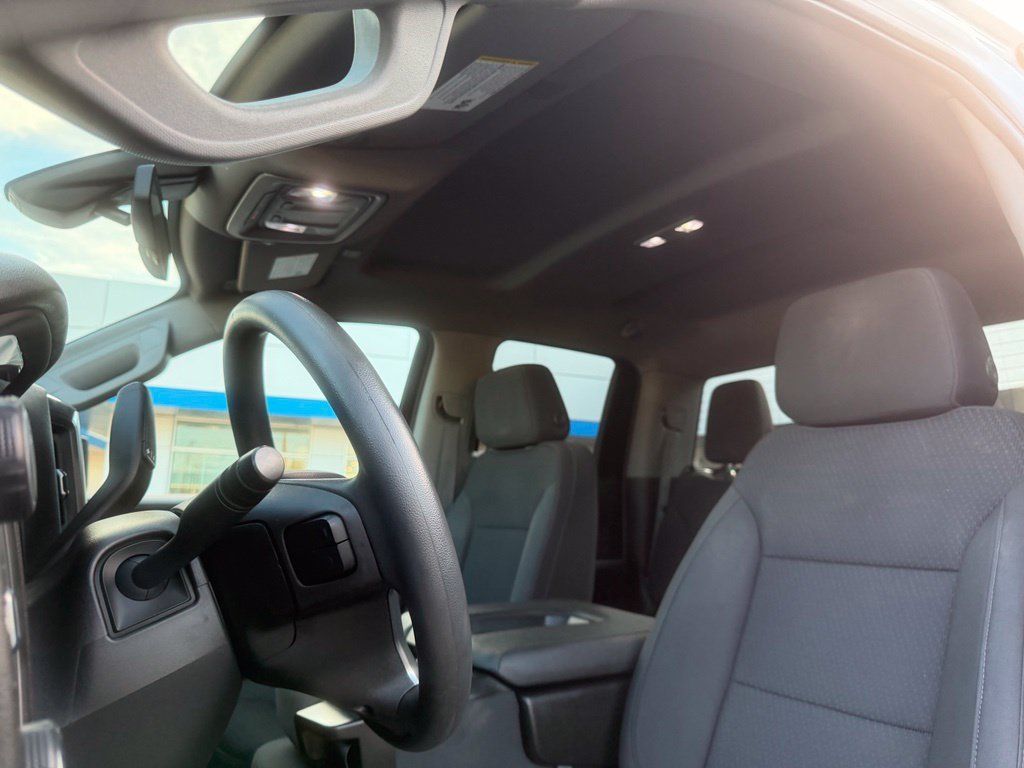 Used 2022 Chevrolet Silverado 1500 Custom w/ Safety Confidence Package AWD/4WD image 14