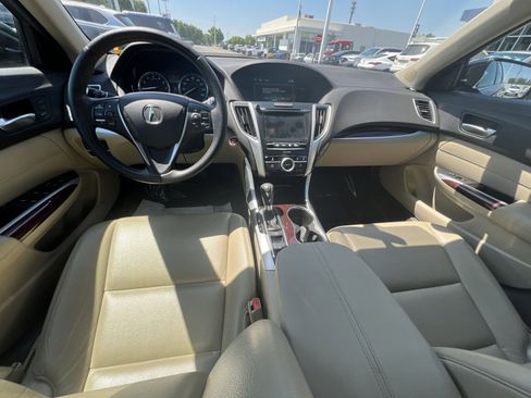 Used 2015 Acura TLX FWD image 2