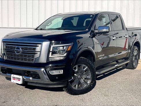 Used 2022 Nissan Titan Platinum Reserve w/ Moonroof Package image 2