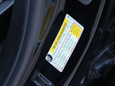 Used 2020 GMC Yukon XL SLT w/ Value Plus Edition image 33