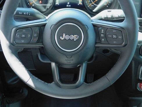 New 2025 Jeep Wrangler Unlimited Rubicon w/ Technology Group image 15