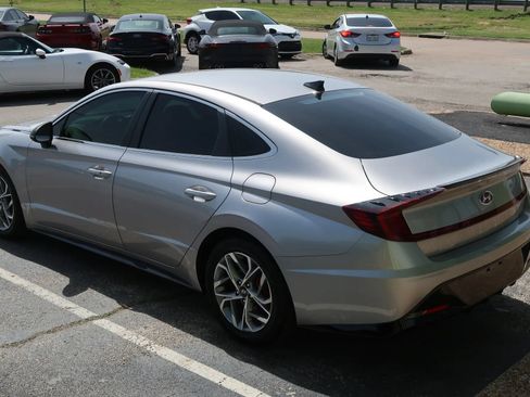 Used 2021 Hyundai Sonata SEL FWD image 11