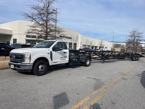 Used 2024 Ford F350 XLT image 5