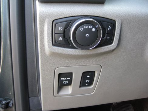 Used 2018 Ford F150 XLT w/ Equipment Group 301A Mid image 17