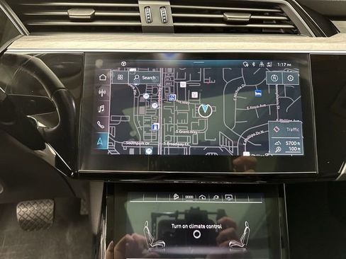 Used 2024 Audi Q8 e-tron Premium image 18