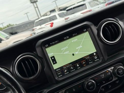 Used 2021 Jeep Wrangler Unlimited Sahara image 4