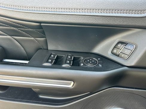 Used 2019 Ford Expedition Platinum RWD image 19