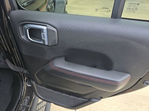 Used 2023 Jeep Gladiator Rubicon image 18