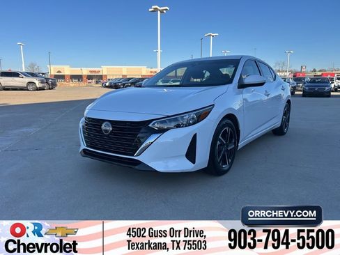 Used 2024 Nissan Sentra SV image 1