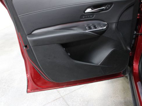 Used 2024 Cadillac XT4 Premium Luxury image 16