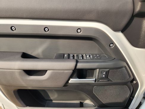 Certified 2025 Land Rover Defender 110 S image 23