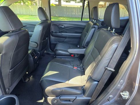 Used 2017 Honda Pilot Elite image 25