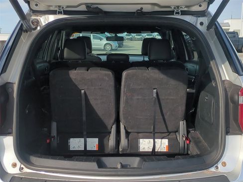 Used 2019 Ford Explorer XLT w/ Equipment Group 202A image 13