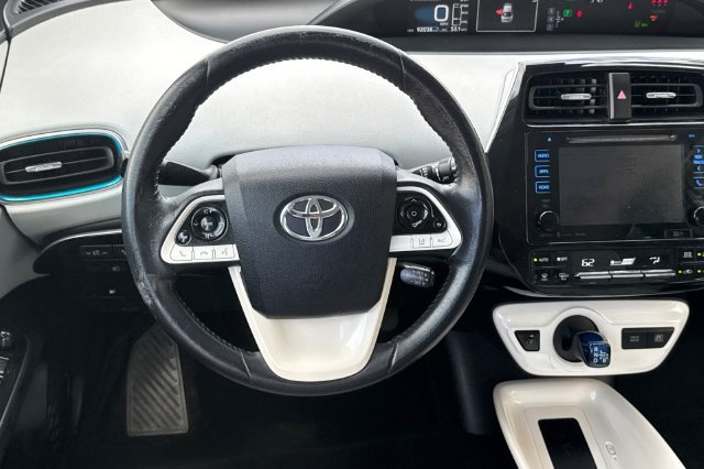 Used 2018 Toyota Prius Three FWD image 15