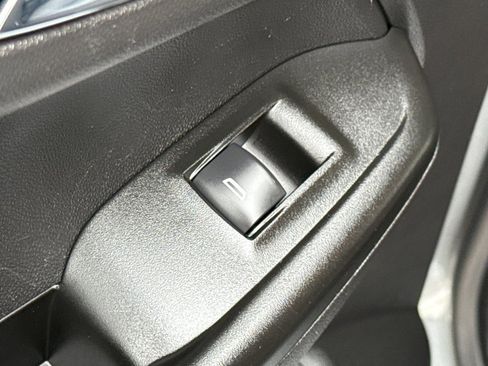 Used 2023 Chevrolet TrailBlazer LT w/ Convenience Package image 29