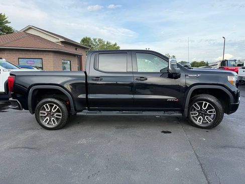 Used 2021 GMC Sierra 1500 AT4 w/ Technology Package AWD/4WD image 4