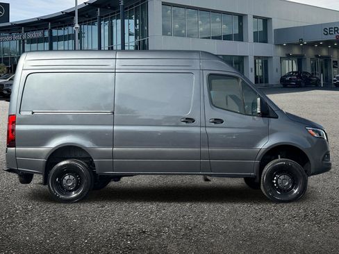 New 2026 Mercedes-Benz Sprinter 2500 image 3
