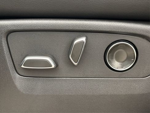 New 2025 Cadillac Escalade ESV Luxury image 31