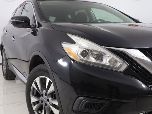 Used 2017 Nissan Murano S image 14