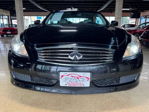 Used 2009 INFINITI G37 Convertible w/ Premium Pkg RWD image 2