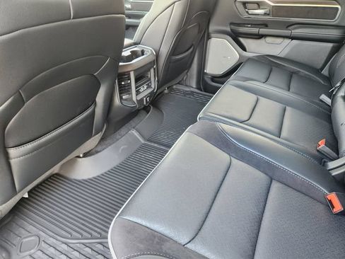 New 2026 RAM 1500 Laramie AWD/4WD image 24
