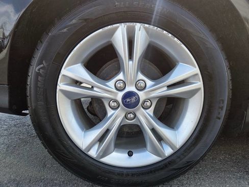 Used 2014 Ford Focus SE image 16