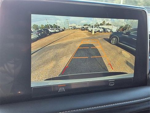 Used 2023 GMC Yukon SLT image 18