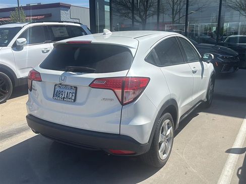 Used 2016 Honda HR-V EX image 3
