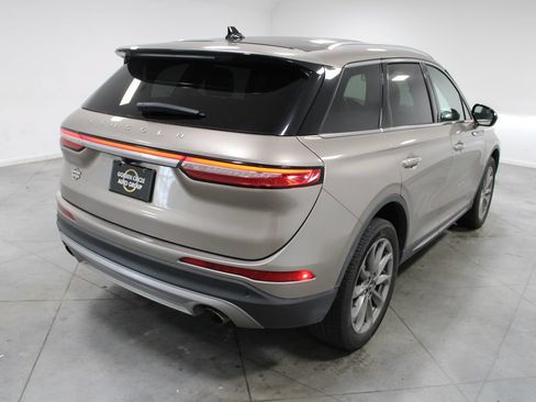 Used 2020 Lincoln Corsair FWD w/ Premium Package image 9