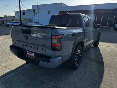 Used 2023 Nissan Frontier PRO-4X w/ Tow Package AWD/4WD image 6