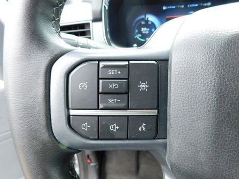 Used 2023 Ford F150 Lightning XLT image 31