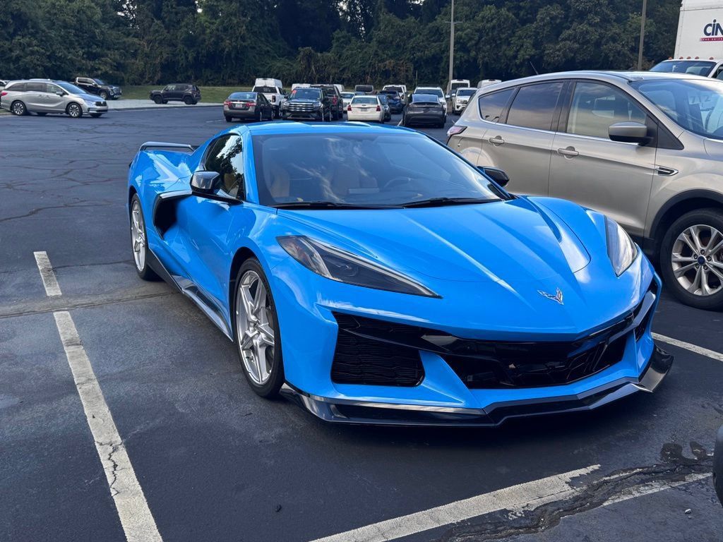 Used 2021 Chevrolet Corvette Stingray Preferred Cpe w/ 2LT RWD image 1