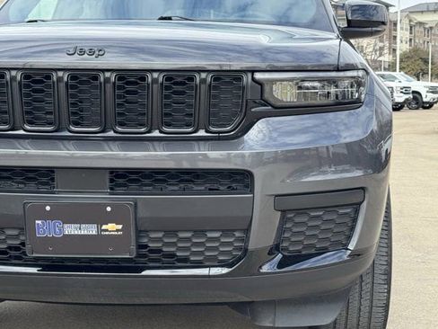 Used 2024 Jeep Grand Cherokee L Altitude image 11