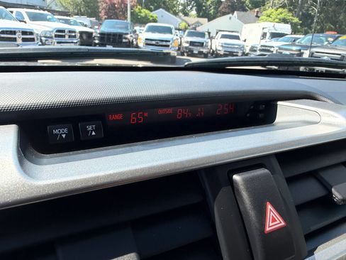 Used 2012 Toyota 4Runner Limited AWD/4WD image 32
